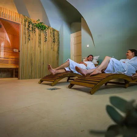 Hotel Zamek Naceradec