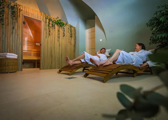 Hotell Zamek Naceradec